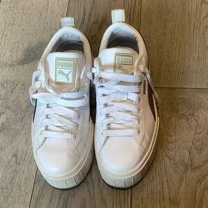 PUMA women’s Mayze Leather Sneakers